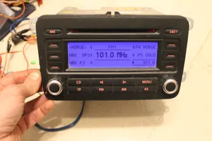 Volkswagen Golf Plus Radio / CD/DVD atskaņotājs / navigācija 1K0035186P