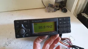 Mercedes-Benz E W210 Radio / CD/DVD atskaņotājs / navigācija A0028205489