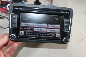 Volkswagen Tiguan Unità principale autoradio/CD/DVD/GPS 1K0035180AE