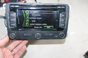 Skoda Superb B6 (3T) Panel / Radioodtwarzacz CD/DVD/GPS 3T0035192J