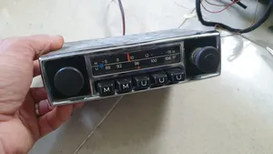 Mercedes-Benz W123 Radio/CD/DVD/GPS-pääyksikkö BLAUPUNKT