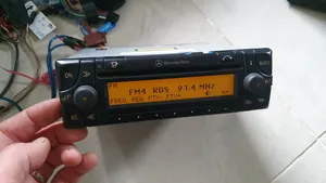 Mercedes-Benz CLK A208 C208 Radio / CD/DVD atskaņotājs / navigācija A2088202026