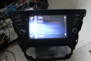 Toyota Avensis T270 Panel / Radioodtwarzacz CD/DVD/GPS 8614005200