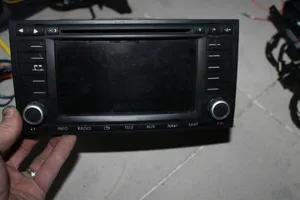 Volkswagen Touareg I Unité principale radio / CD / DVD / GPS 7L6035191C