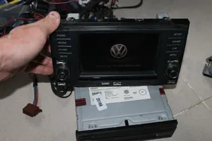 Volkswagen Golf VII Radio/CD/DVD/GPS head unit 3G0919605