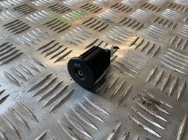 Nissan Qashqai Câble adaptateur AUX 28023ZP80A