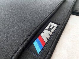 BMW 3 E30 Zestaw dywaników samochodowych 