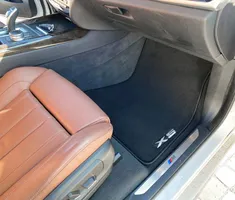 BMW X5 F15 Auton lattiamattosarja 