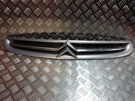 Citroen Xsara Picasso Grille calandre supérieure de pare-chocs avant 9631507477