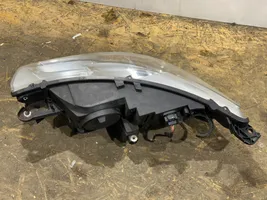 Citroen C4 II Lampa przednia 