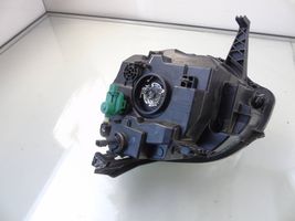 Renault Twingo III Lampa przednia 260103835R