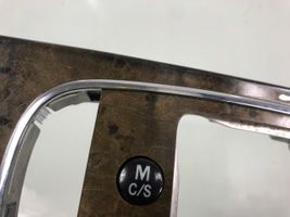 Mercedes-Benz CLS C219 Rivestimento in plastica cornice della leva del cambio 