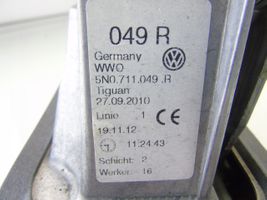 Volkswagen Tiguan Pavarų perjungimo mechanizmas (kulysa) (salone) 5N0711049R