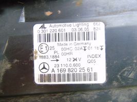 Mercedes-Benz B W245 Lampa przednia A1698202561