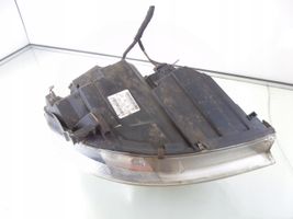 Mercedes-Benz B W245 Lampa przednia A1698202561