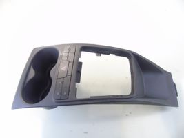 Seat Ibiza IV (6J,6P) Vaihteenvalitsimen kehys verhoilu muovia 6J0858331