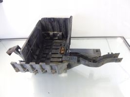 Renault Trafic II (X83) Support boîte de batterie 8200720386