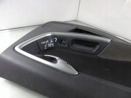 Volvo S60 Takaoven verhoilu 