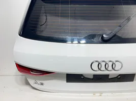 Audi A3 8Y Lava-auton perälauta 