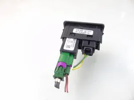 Seat Ibiza IV (6J,6P) Connecteur/prise USB 5G0035222E