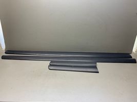 Volkswagen Polo IV 9N3 Front door trim (molding) 6Q3853535