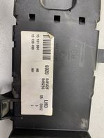 Opel Vectra C Module de fusibles 13199490