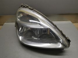 Mercedes-Benz A W168 Lampa przednia 0301192602