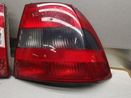 Opel Vectra B Set feux arrière / postérieurs 90568047