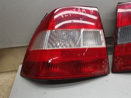 Opel Vectra B Set di luci posteriori 90568047