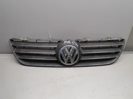 Volkswagen Polo IV 9N3 Grille calandre supérieure de pare-chocs avant 6Q0853653E