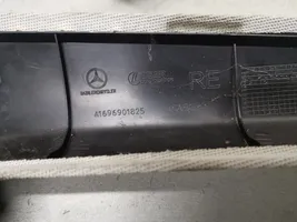 Mercedes-Benz A W169 Rivestimento montante (A) A1696901825