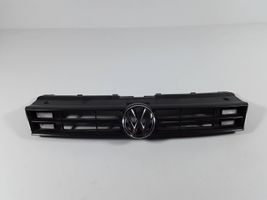 Volkswagen Polo V 6R Etupuskurin ylempi jäähdytinsäleikkö 6R0853653B