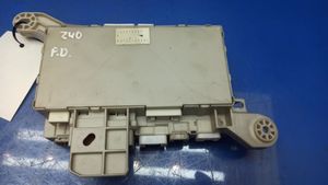 Lexus SC 430 Module de fusibles 8273024021