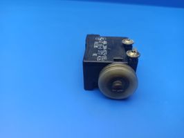 BMW Z4 E85 E86 Fuel tank cap lock motor 8377426