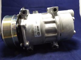 Renault Safrane Air conditioning (A/C) compressor (pump) 8FK51126091