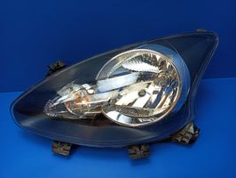 Toyota Aygo AB10 Lampa przednia 811500H020