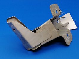 Opel Vivaro Fender mounting bracket 93856373