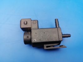 BMW 7 E38 Vacuum valve 72234100