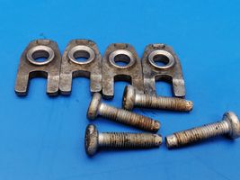 Nissan Note (E11) Support de pince d'injecteur de carburant 