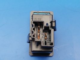 Volvo 760 Seat heating switch 1398019