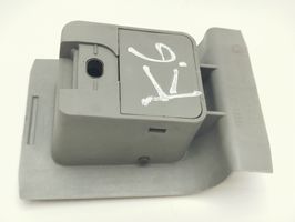 Audi A8 S8 D2 4D Supporto di fissaggio della rete portaoggetti 4D0857635