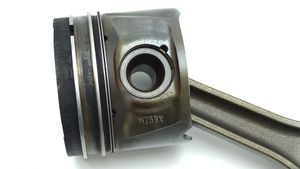 Peugeot 607 Piston avec bielle H268X