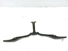 BMW 7 E23 Staffa del pannello di supporto del radiatore parte superiore 