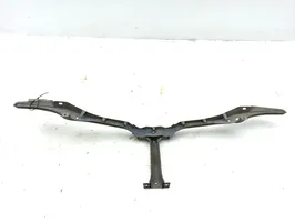 BMW 7 E23 Staffa del pannello di supporto del radiatore parte superiore 