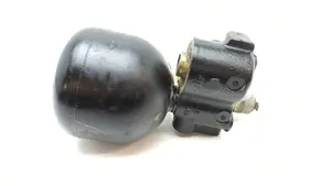 BMW 7 E23 Brake power pressure regulator 10051505141