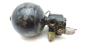 BMW 7 E23 Brake power pressure regulator 1005150513