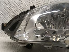 Citroen Berlingo Lampa przednia 90032489