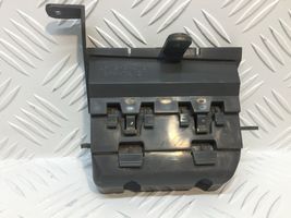 Ford Ranger Variklio dangčio (kapoto) rankenėlė UR79-64275