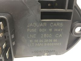 Jaguar XJ X308 Ramka / Moduł bezpieczników LNE2800CA
