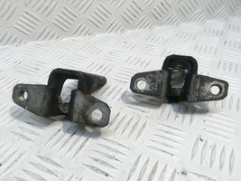 Mitsubishi Pajero Set di cerniere portiera anteriore GE2 / GF2